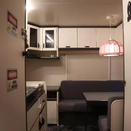 Full Service Caravan Lägenhet *